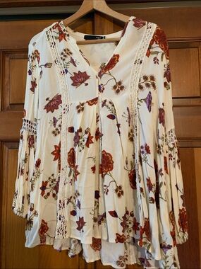Max Jeans Boho Cream Floral Crochet-Trim Tunic